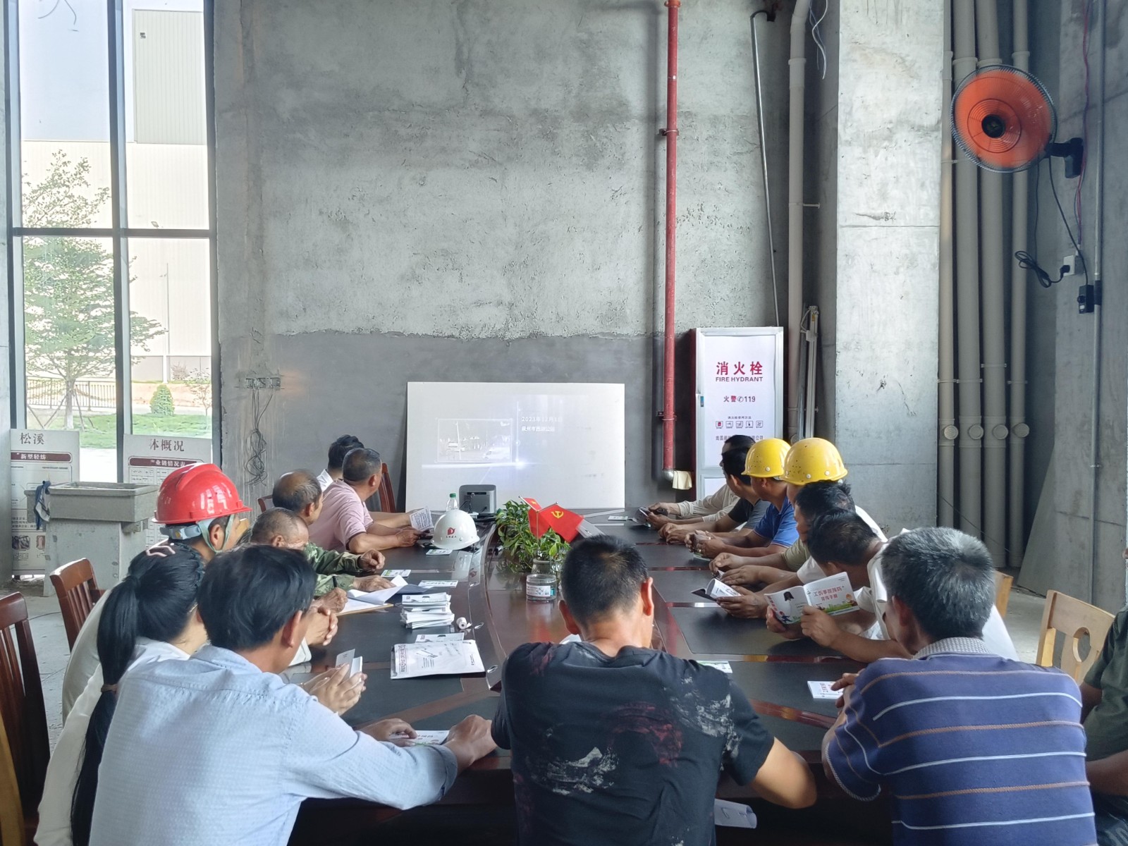 強(qiáng)化工傷預(yù)防培訓(xùn),織密安全防護(hù)網(wǎng)